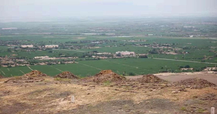 合黎山南麓临泽县丘陵与平原过渡地带