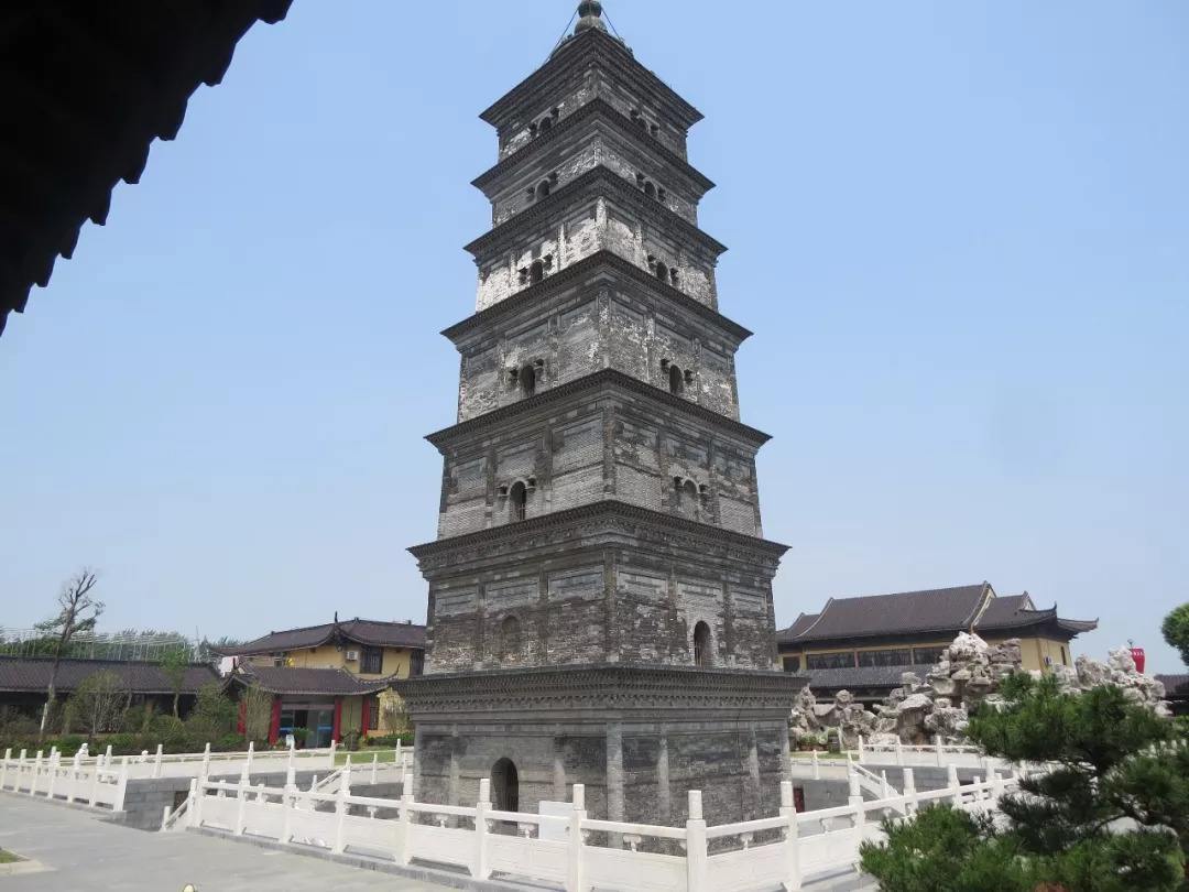 镇国寺塔