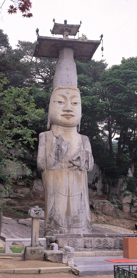 高丽光宗年间所造灌烛寺弥勒立像