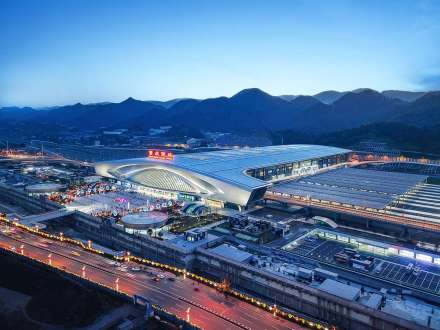 重庆西站侧瞰夜景图