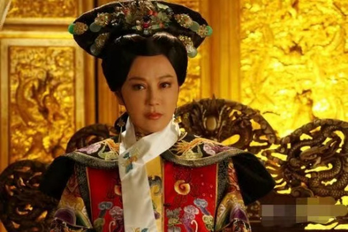 《镇海保卫战》中的慈禧（邬倩倩饰）