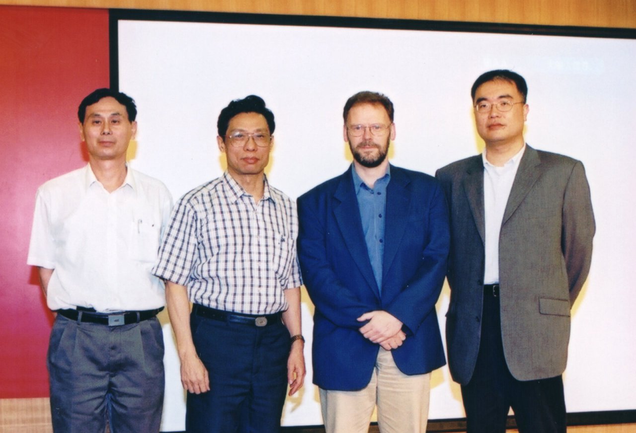 世界卫生组织官员在广医一院考察 