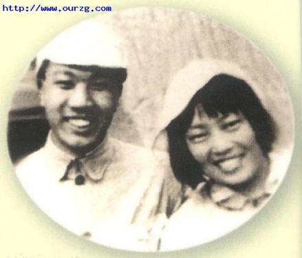 1942年，王恩茂和骆岚在延安结婚 