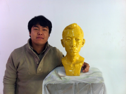 孙春辉作品王壹导演雕像 