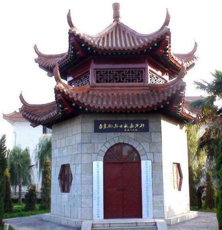 李贞乾墓