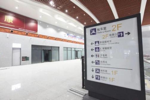 晋城东站内景图