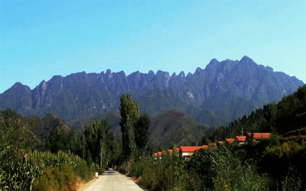 历山锯齿山