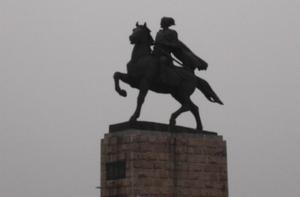 李自成雕像