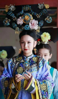 《云巅之上》中的慈禧（程莉莎饰）