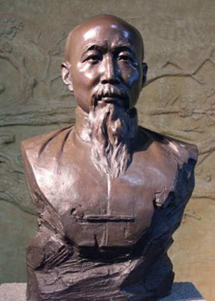 沈家本塑像