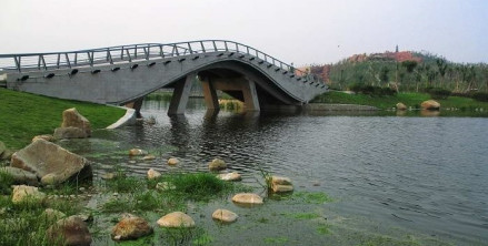 钵池山