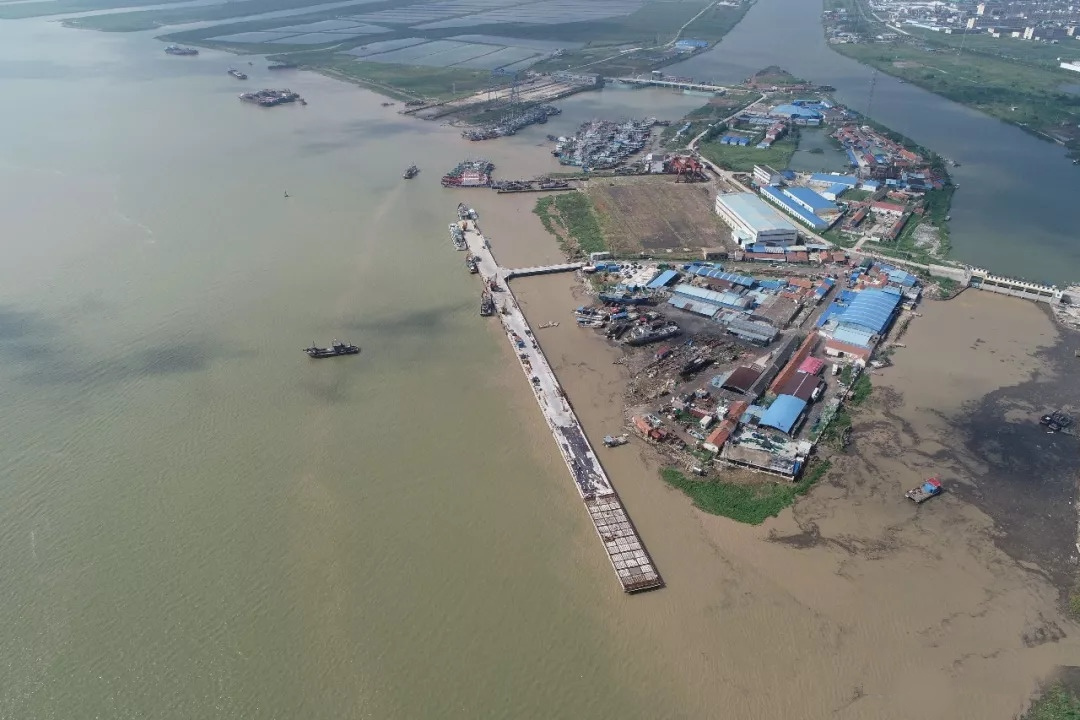 灌河入海口燕尾港（左为灌河，右为新沂河）