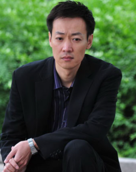 《幸福密码》中饰演石向南