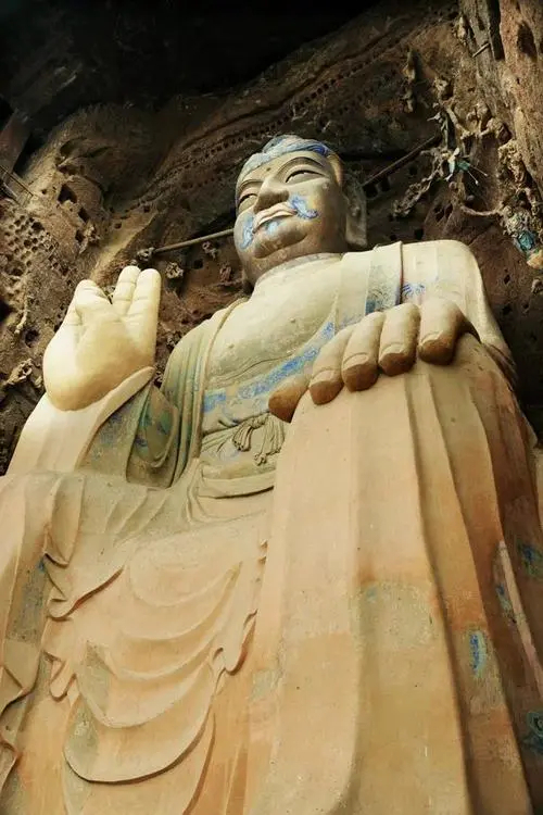 冀县（现甘谷县）大象山存北魏石胎泥塑释迦牟尼像
