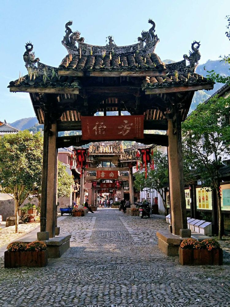 方伯牌楼