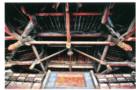 戏台梁架结构