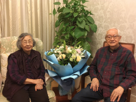 吴敬琏、周南夫妇近照