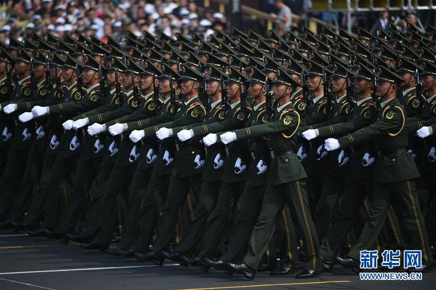 2019年，国庆受阅的武警部队方队