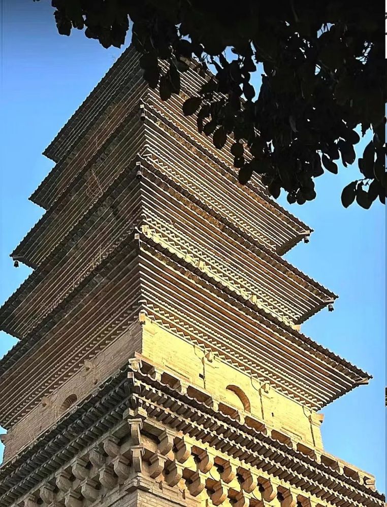 东塔