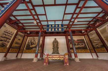 梅州学宫孔夫子像