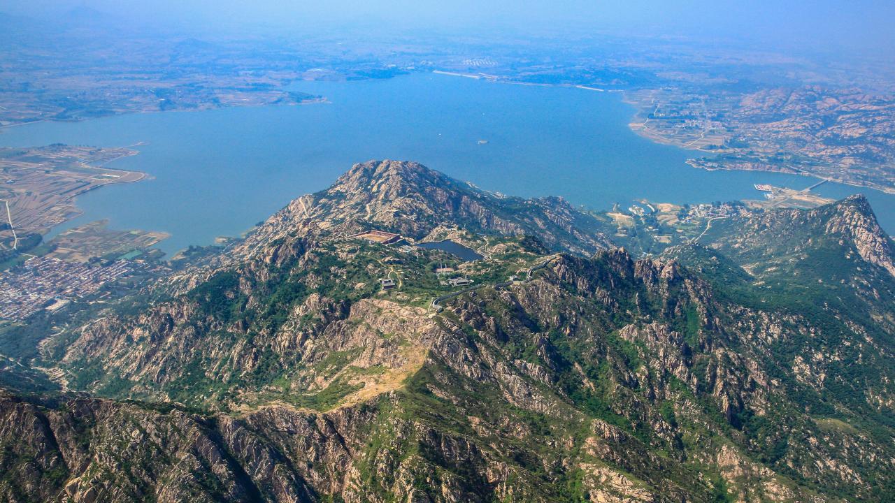 马亓山（水为石泉湖水库）