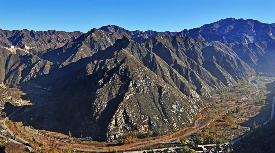 马鬃山地形特点