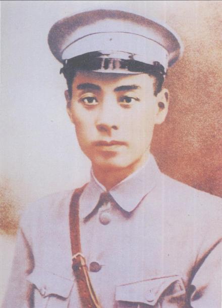 政治部主任周恩来
