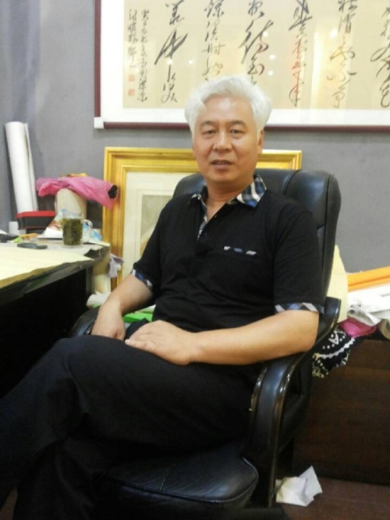 师杰近照