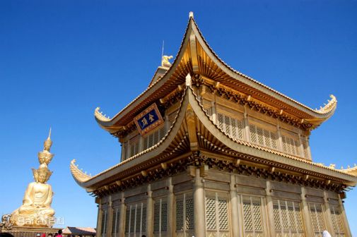 金顶金殿