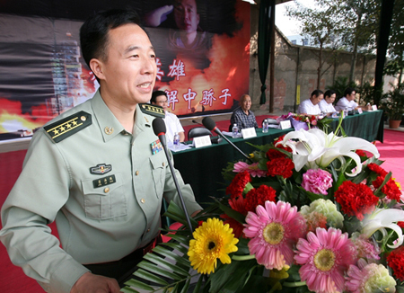 航天员景海鹏为运城市干部群众作报告