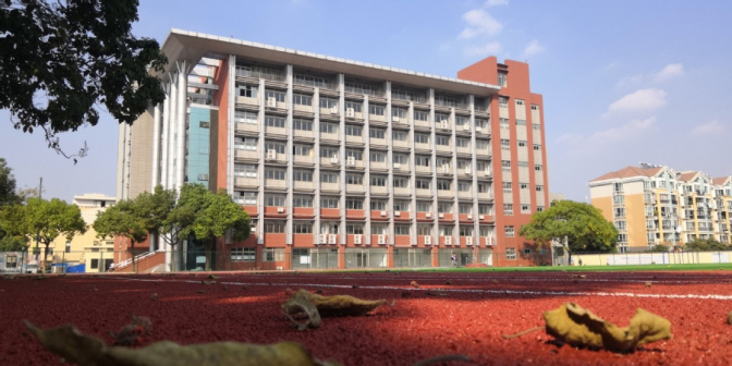 天堂校区景色