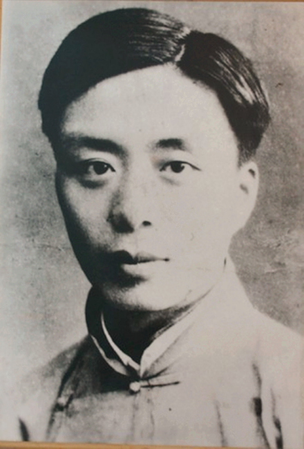 年轻时期的艾青
