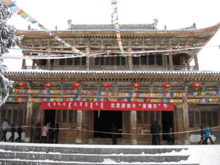 昭苏喇嘛教建筑：圣佑庙 