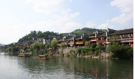 河畔图片