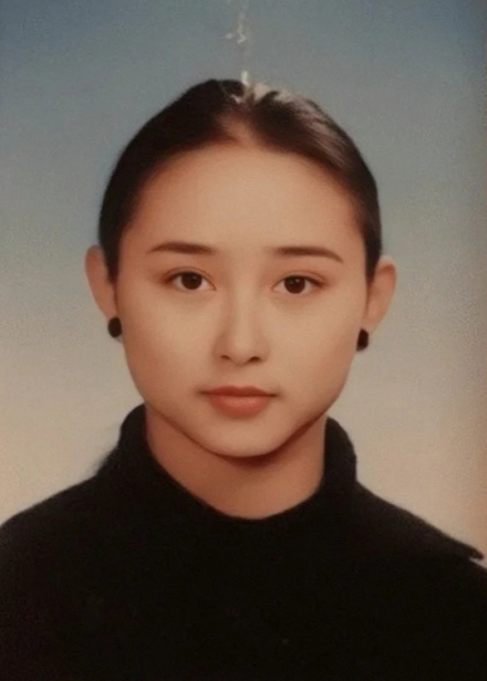 胡静中央戏剧学院1996级表演系艺考证件照