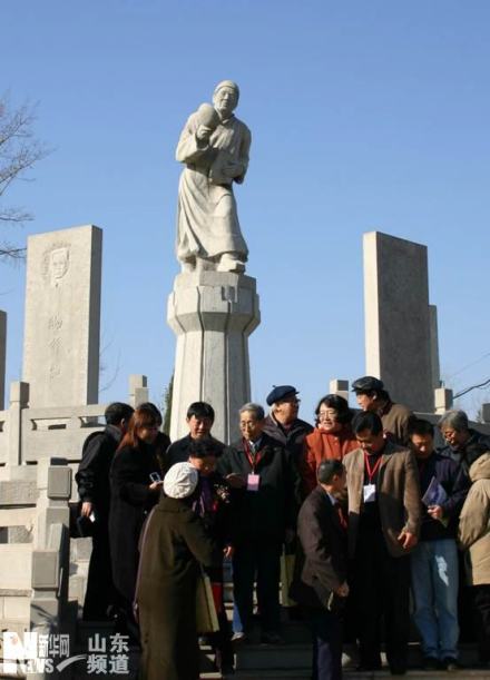 各地代表到武训故里参观(图4) 