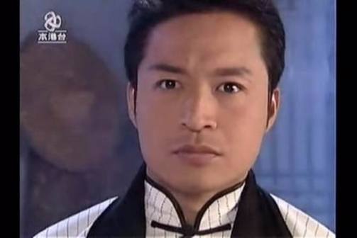 2004年《爱在有情天》饰演沈悠然