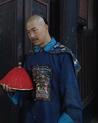张国立饰演的知县梵如花