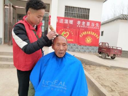 泥沟乡志愿者服务活动