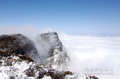 峨眉山