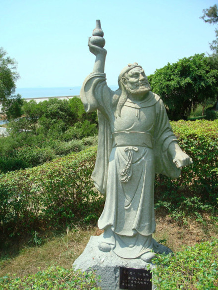 崇武石雕工艺博览园中的樊瑞雕塑