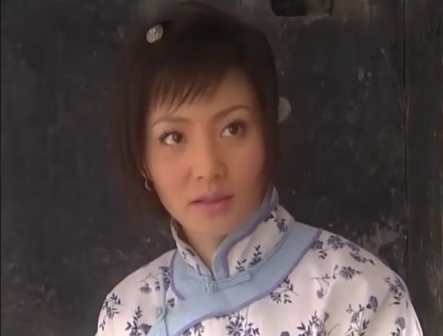 《梧桐相思雨》中饰演宝龄格格