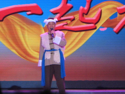石占明演出照