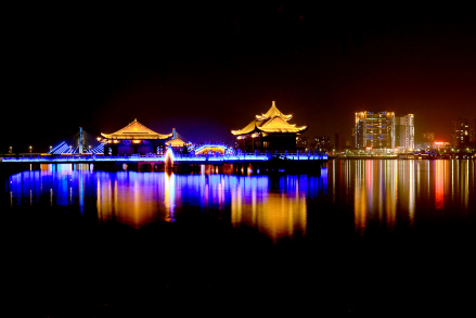 莲花湖夜景