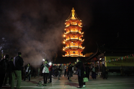 药师佛塔（夜景）