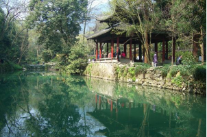 杭州灵隐寺冷泉亭