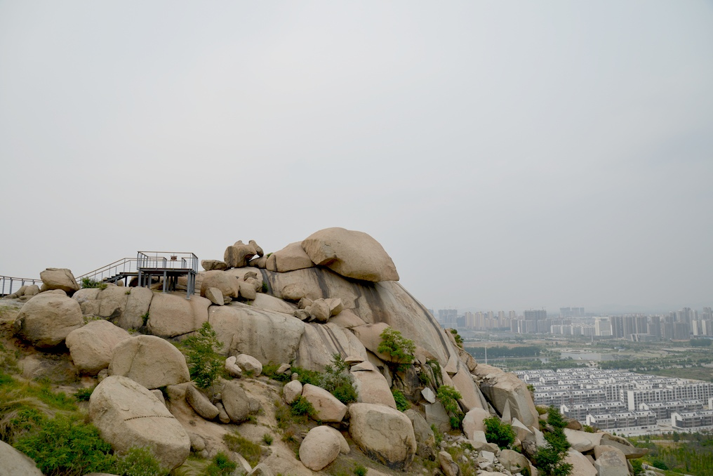 护驾山