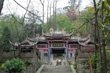 灵岩寺