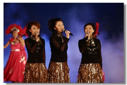 黑鸭子演唱组合演出照