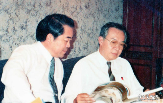 范曾与南国画家欧豪年谈艺